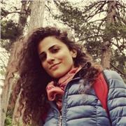 Laureata in Lingue, con esperienza scuole private, impartisce lezioni, ripetizioni e aiuto compiti